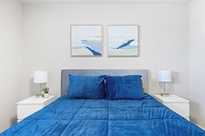 4 多间卧室、办公桌、熨斗/熨衣板、旅行婴儿床