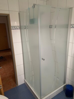 Dusche, Haartrockner, Seife