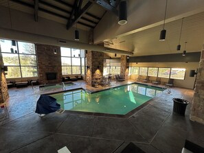 Piscine couverte, piscine chauffée