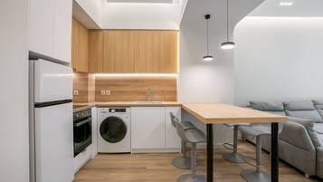 Apartment | 12 bilik tidur, meja