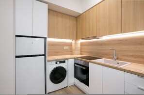 Apartment | 12 bedrooms, desk