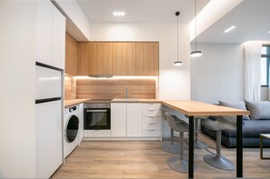 Apartment | 12 bedrooms, desk