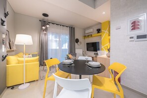 Apartment | 1 bedroom - Affordable Luxury With Parking 300mbps Wifi (Athens)