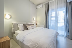 Apartment | 1 bedroom, desk - Affordable Luxury With Parking 300mbps Wifi (Athens)