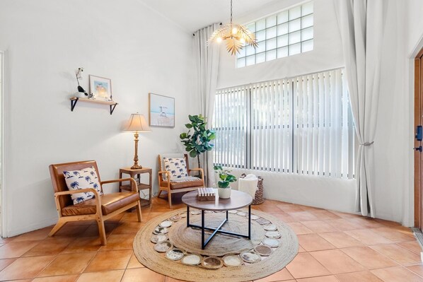 Interior - Casita near Madeira Beach (St. Petersburg)