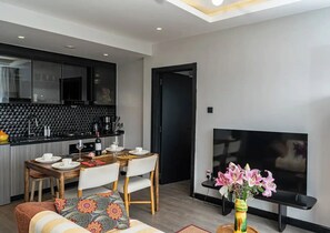 Dining - 2 bedroom - Modern and bright - Westlands

 (Nairobi)