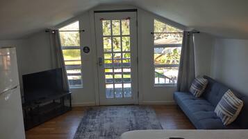 5 bedrooms, iron/ironing board, travel cot, WiFi