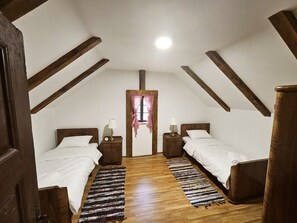 2 Schlafzimmer, Reisekinderbett, WLAN, Bettwäsche