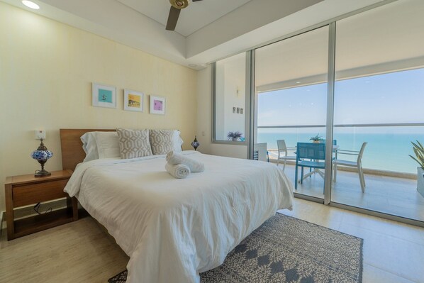 1 bedroom, bed sheets