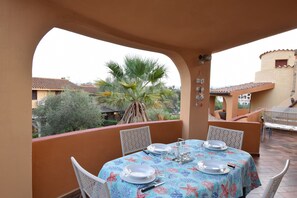 Condo | Terrace/patio - Appartamento Faro in Budoni (Budoni)