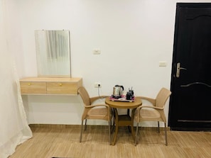Deluxe Double or Twin Room | Desk, soundproofing, WiFi (free) - Farida Pyramids Boutique Hotel (Giza)