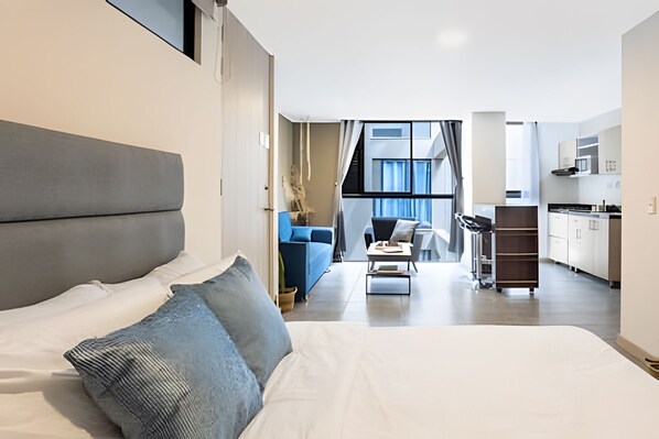 1 bedroom, iron/ironing board, internet, bed sheets