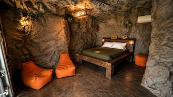 Cozy Cave | Individually decorated, individually furnished, free WiFi