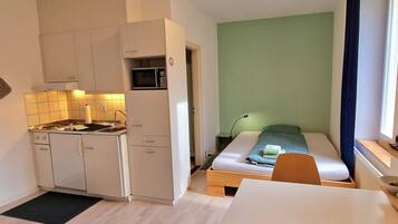 1 bedroom, desk, WiFi, bed sheets