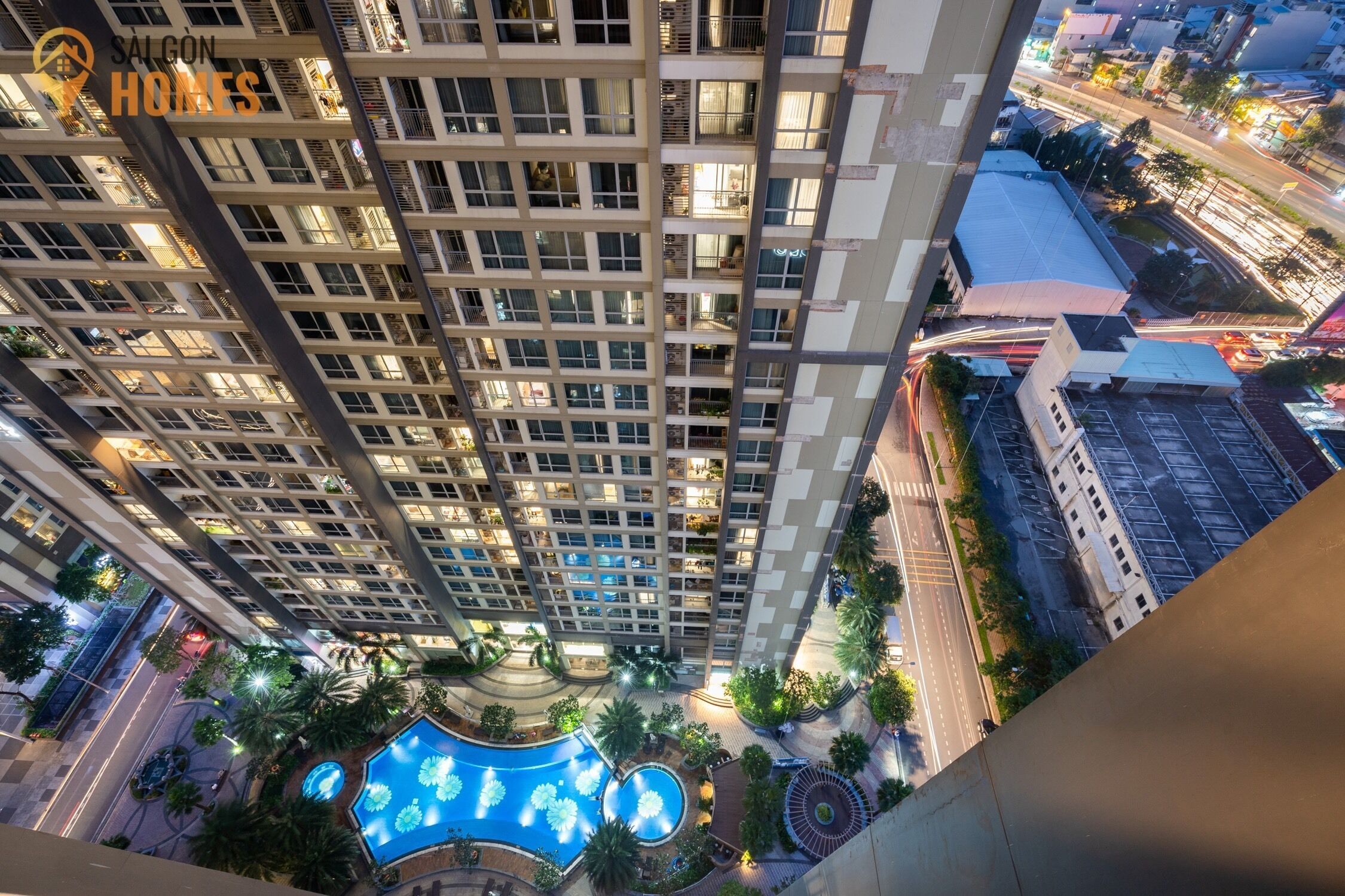 Luxury Apartment, 2 Bedrooms, Balcony, City View | Balcony view