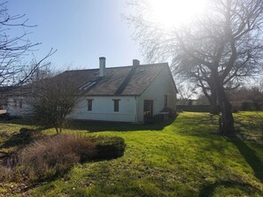 Exterior - Large family home with outdoor pool in the countryside. Pets allowed (Nort-sur-Erdre)