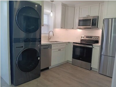 The Tiny-Lux at Atwells Ave Laundry APT. Parking