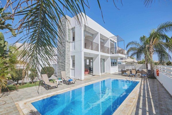 Villa (3 Bedrooms) | Front of property - Protaras Pearl Pe17 (Paralimni)