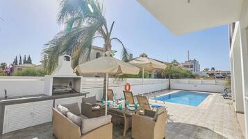 Villa (3 Bedrooms) | Exterior