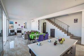 Villa (3 Bedrooms) | Innenbereich