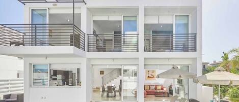 Villa (3 Bedrooms) | Exterior