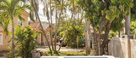 Bagian depan properti