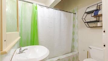 Apartment, Pool View | Bathroom
