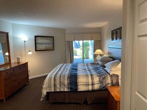 2 bedrooms, desk, iron/ironing board, travel crib