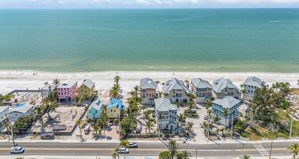 CASA BELLA" B" - 1 Bed/1 Bath STEPS TO THE BEACH - Sleeps 2