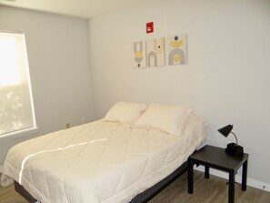 3 habitaciones, escritorio, wifi gratis y ropa de cama 