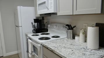 Microones, forn, placa de cuina i rentaplats