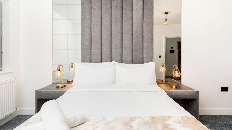 The Suites Inn Hotel