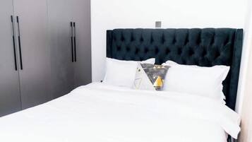 2 bedrooms, iron/ironing board, travel cot, WiFi