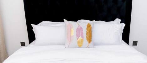 2 chambres, fer et planche à repasser, lit parapluie, Wi-Fi