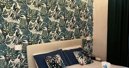 Cozy studio apartment with elevator and kitchenette in the center of Naples