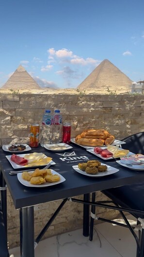 Exterior -  Pyramids Express View Inn  (Giza)