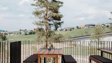 Breakfast, lunch, dinner served; garden views