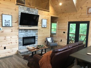 Télévision, cheminée