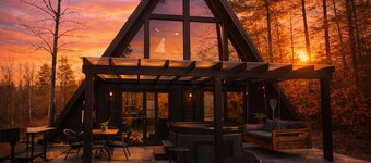 Red River Gorge Raven’s Summit Luxury HotTub WiFi