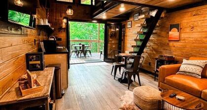 Red River Gorge TreeTop Cottage|Hot Tub|Sauna|WiFi