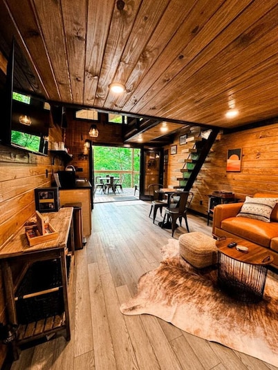 Red River Gorge TreeTop Cottage|Hot Tub|Sauna|WiFi