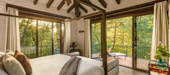 A paradise of comfort between the Sierra Madre forest and Lake Juanacatlan.