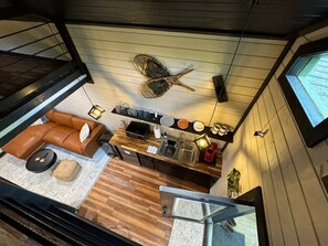 TV - Turtle Hatch-Hillside Cottage (Campton)