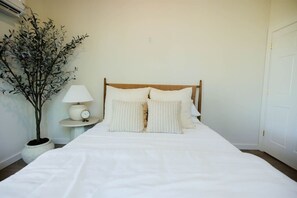 2 habitaciones, escritorio, wifi y ropa de cama