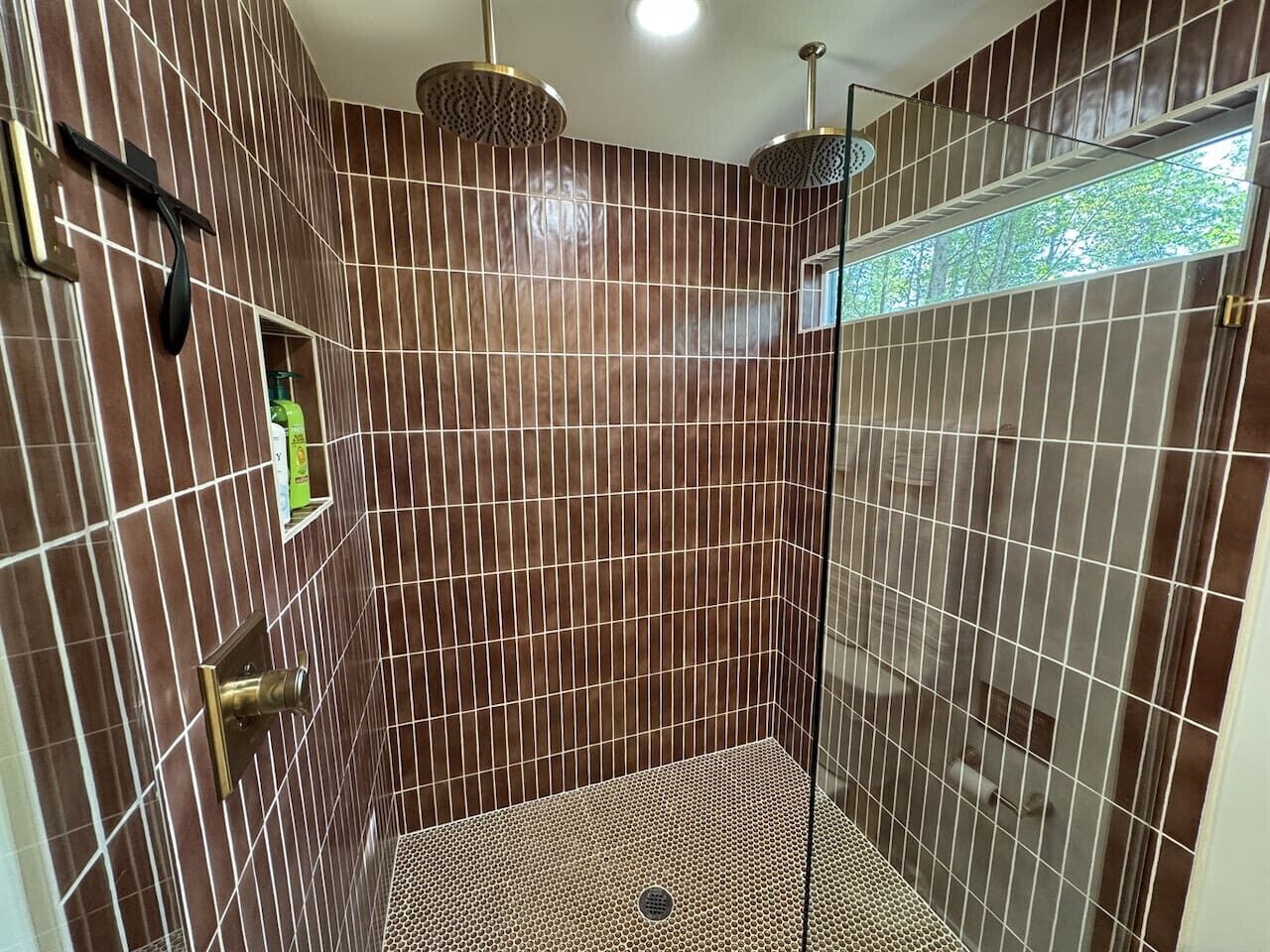 A shower with a grid-patterned tile wall and a small window. - White Pine, Red River Gorge (Campton)