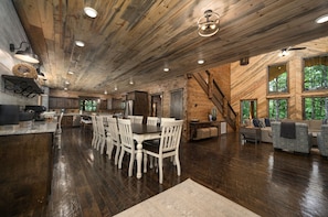 Dining - New Cabin/Private Pickleball Court/Hot Tub/Firepit/Fireplace/Families/Foosball (Broken Bow)