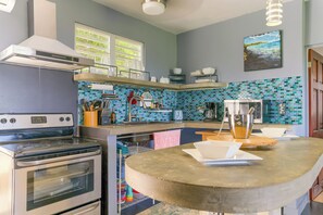 Fridge, microwave, oven, stovetop - Mountain Top Hideaway, Pool & Stunning views (Vieques)