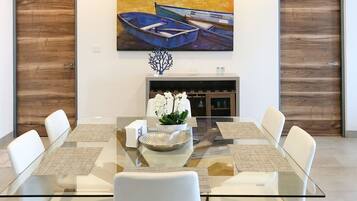 Apartment, Multiple Beds | In-room dining