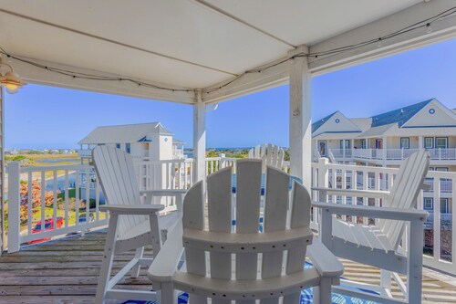 Hatteras 2BR | Water Views, Pool & Boat Slip