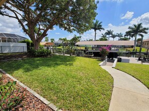 Property grounds - Waterfront gulf access retreat in coveted SW cape. Bring your boat! (Cape Coral)